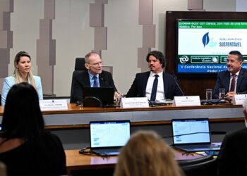 Debate chama atenção para governança climática no Legislativo — Senado Notícias