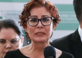 Moraes nega recurso de Carla Zambelli contra execução da condenação