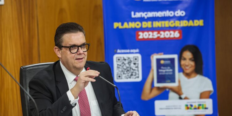 INSS deve corresponder à confiança de aposentados, diz ministro