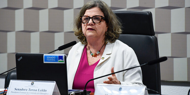 PNE volta a ser debatido na Comissão de Educação nesta terça — Senado Notícias