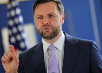 Guerra é contra programa nuclear iraniano, diz vice-presidente dos EUA