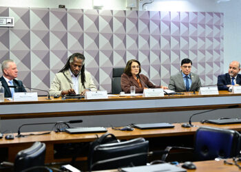 Debatedores pedem fortalecimento da rede de proteção aos idosos — Senado Notícias