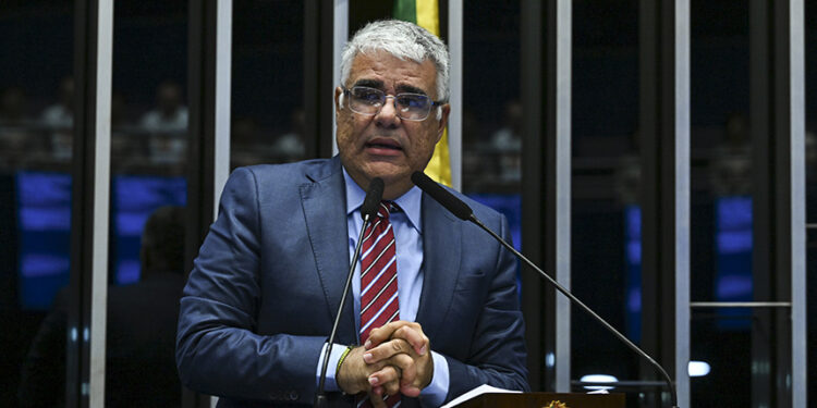 Girão condena aumento do número de deputados e efeito cascata para o país — Senado Notícias