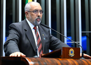 Paim alerta para aumento de denúncias de violência contra idosos — Senado Notícias