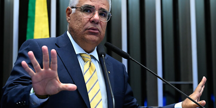 Para Girão, maioria da população tem vergonha do STF — Senado Notícias
