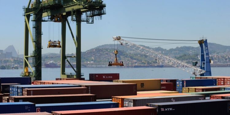 CNI estima que investimento em infraestrutura vai crescer 4,2% em 2025