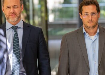 Moraes manda PF ouvir advogado e ex-assessor de Bolsonaro 
