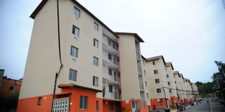 Lei obriga condomínios a denunciar violência doméstica no Rio