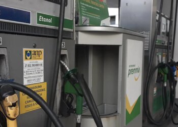 Petrobras reduz preço da gasolina A para as distribuidoras