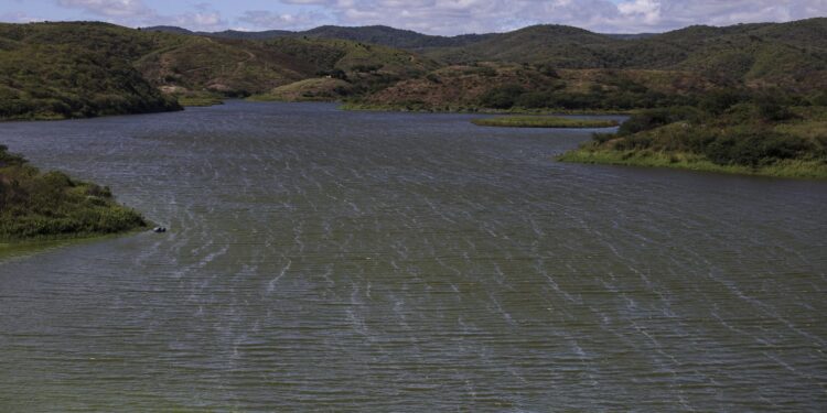 Rio São Francisco terá nova hidrovia para transporte de cargas ao NE