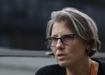 Big techs devem ter responsabilidade contra fake news, diz IFCN