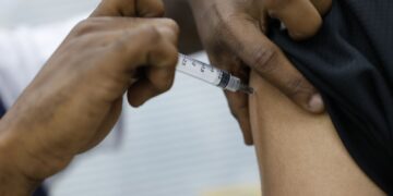 Rio alerta para vacinação contra Síndrome Respiratória Aguda Grave