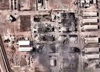 Israel ataca 5ª instalação nuclear do Irã e agência alerta para riscos