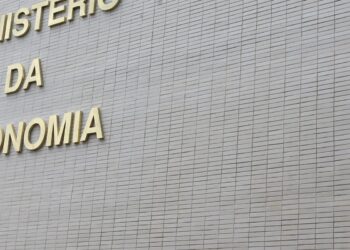 MP alternativa a IOF prevê R$ 4,28 bi de corte de gastos em 2025