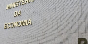 MP alternativa a IOF prevê R$ 4,28 bi de corte de gastos em 2025