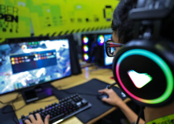 Alerta para risco em plataformas digitais é tratado em projeto — Senado Notícias