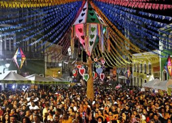 Geraldo Azevedo é atração da festa junina de Salvador nesta quinta