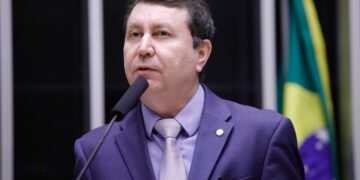 Comissão aprova regras para a instalação de outdoors em áreas urbanas e rurais – Notícias