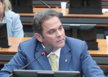 Comissão aprova alterações na MP que amplia uso do Fundo Social do pré-sal – Notícias