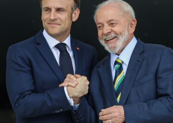 Lula pede que Macron “abra seu coração” para acordo com Mercosul
