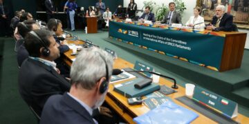 Parlamentares do Brics criticam guerra tarifária promovida pelos EUA