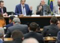 Audiência com Haddad é encerrada após tumulto entre deputados