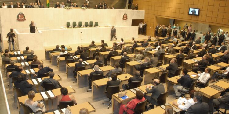 Deputadas estaduais paulistas são ameaçadas de morte