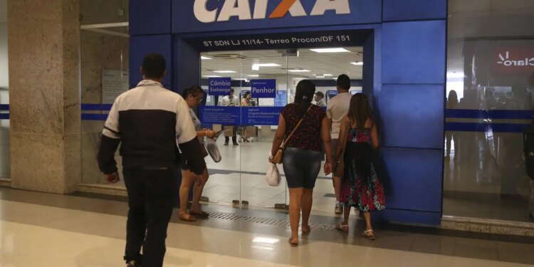 Caixa libera abono salarial para nascidos em julho e agosto