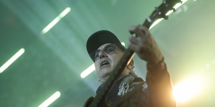 ‘Arte pode servir de alerta para questão ambiental’, diz Zeca Baleiro