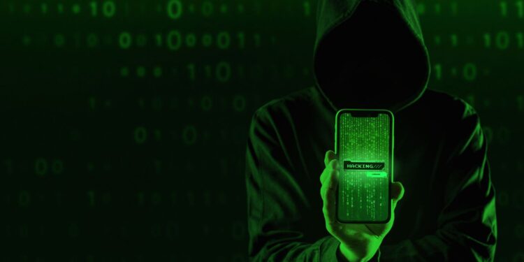 Quatro em cada 10 brasileiros já foram alvo de fraudes pela internet