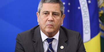 PF diz que Braga Netto foi “figura central” para desacreditar eleições