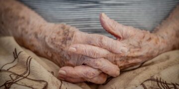 Demência em idosos hospitalizados é despercebida em até 50% dos casos