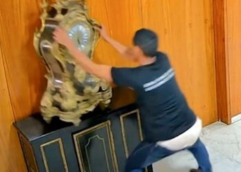 Justiça solta homem que quebrou relógio histórico em atos golpistas