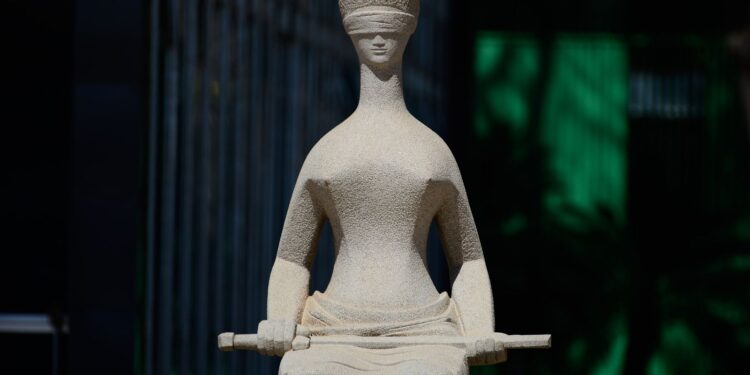 STF retoma julgamento sobre responsabilização das redes sociais