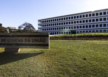TCU aprova com ressalvas contas do governo Lula de 2024