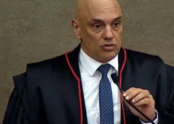 Moraes manda ouvir Mourão sobre ligação de Bolsonaro