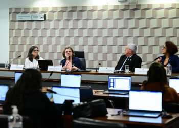 Educação inclusiva no PNE precisa considerar diversidade de demandas — Senado Notícias