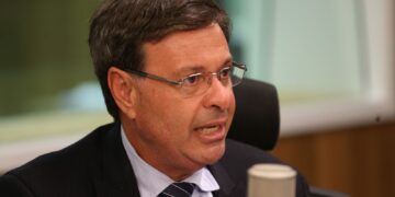 Ex-ministro Gilson Machado é preso pela PF
