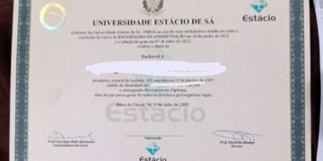 Operação da PF no DF e 11 estados mira rede que falsificava diplomas