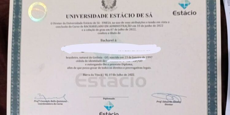 Operação da PF no DF e 11 estados mira rede que falsificava diplomas