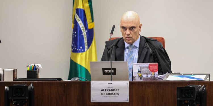 IOF: Moraes suspende decretos e determina audiência de conciliação