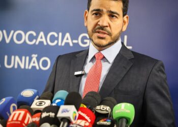 AGU: Congresso viola separação entre Poderes ao derrubar alta do IOF