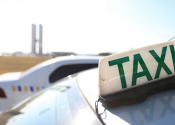 Fim da taxa de verificação de taxímetros beneficiará 300 mil taxistas