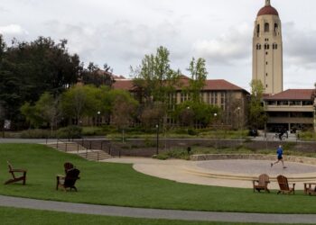 Cerco a universidades dos EUA traz receio a pesquisadores brasileiros