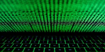 Funcionário que deu acesso a hackers executarem fraude é preso
