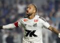 Neymar decide e Santos derrota Flamengo na Vila Belmiro