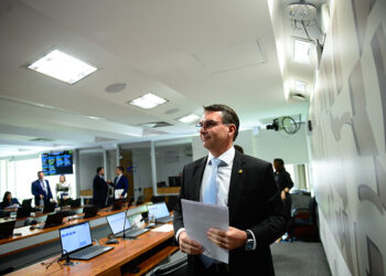 Comissão aprova nova hipótese de legítima defesa para agentes de segurança — Senado Notícias