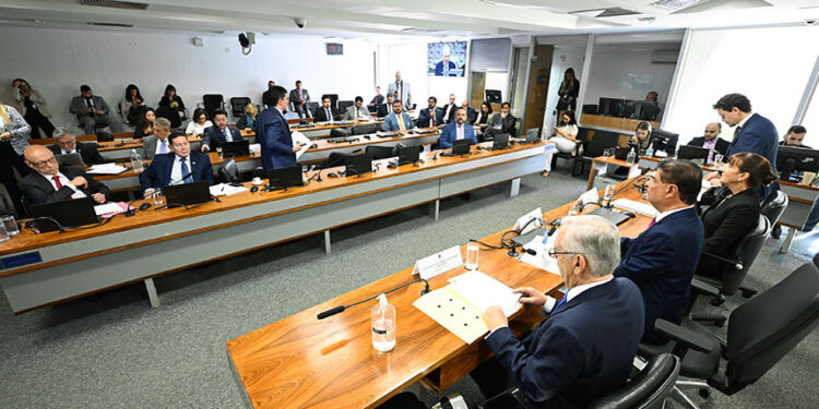 Senado deve analisar 39 indicações de autoridades em agosto — Senado Notícias