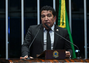 Magno Malta presta homenagem a fundador da Igreja Cristã Maranata — Senado Notícias