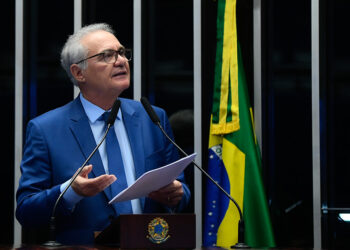 Renan diz que tarifaço de Trump busca interferir no STF e conter avanço dos Brics — Senado Notícias